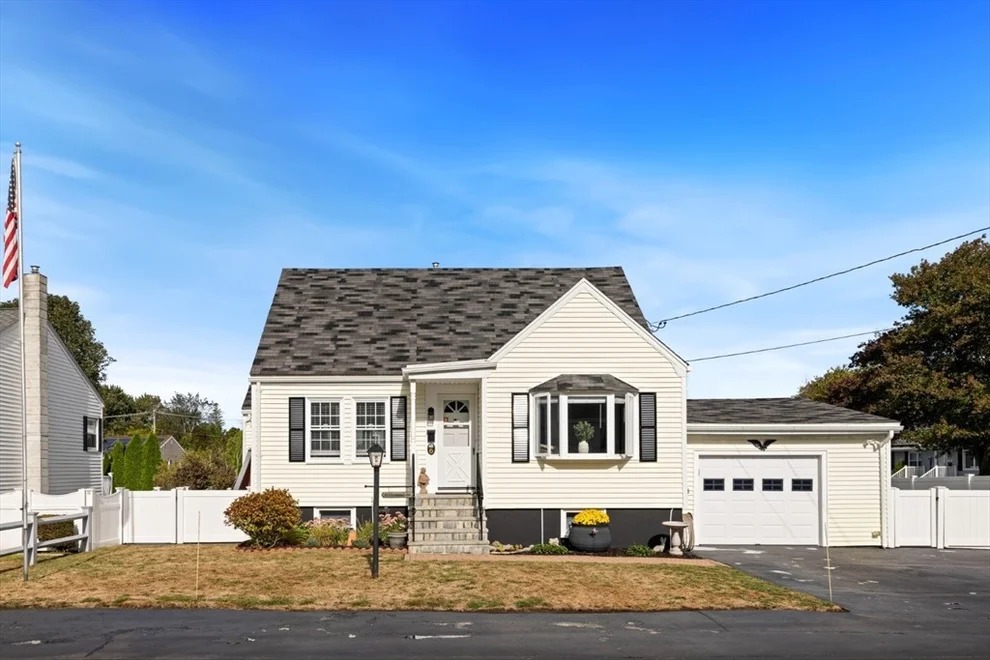 Unit for sale at 6 Elmwood Ave, Saugus, MA 01906