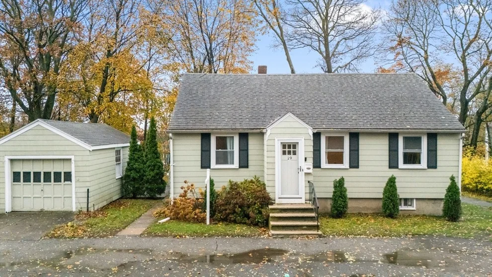 Unit for sale at 19 Cedar St, Beverly, MA 01915