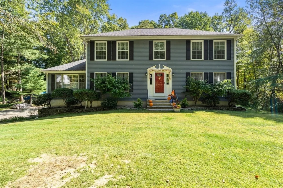 Unit for sale at 10 Orchard Rd, Sturbridge, MA 01566