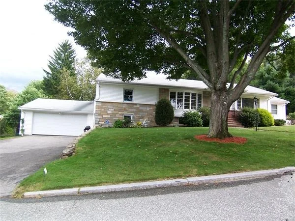Unit for sale at 20 York Rd, Winchester, MA 01890