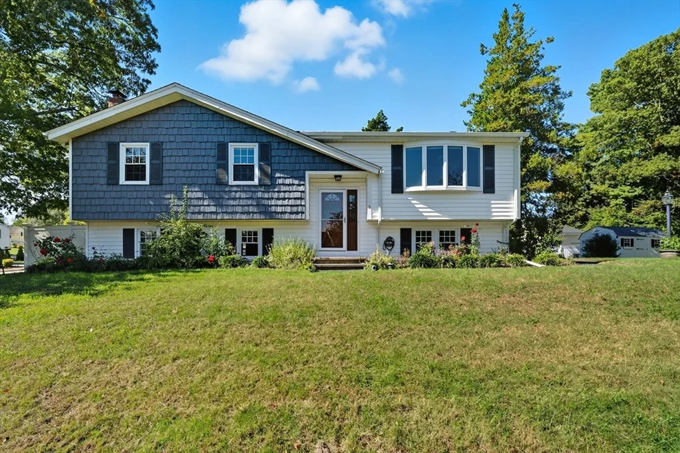Unit for sale at 6 White Way, Stoughton, MA 02072