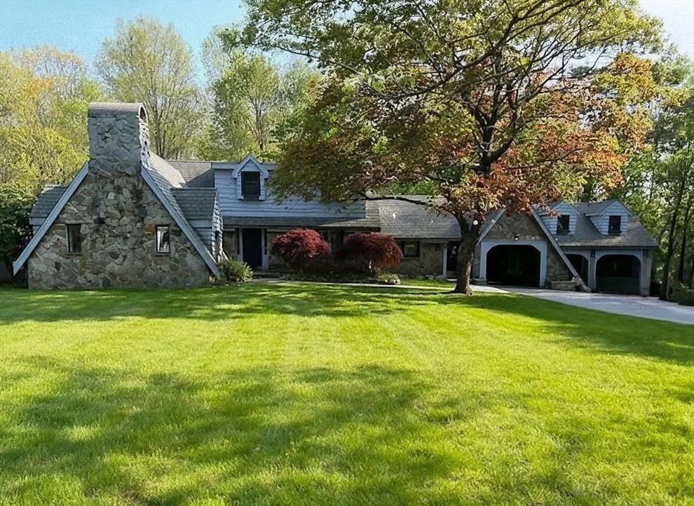 Unit for sale at 164 Main Street, Norwell, MA 02061