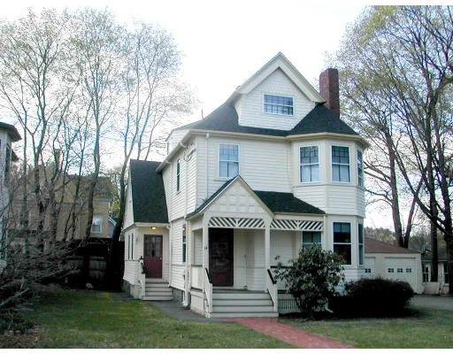 Unit for sale at 14 Claflin Pl, Newton, MA 02460