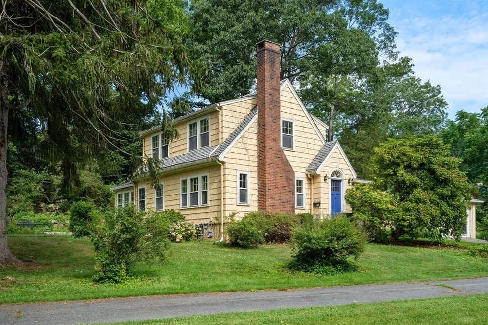 Unit for sale at 134R Leonard Street, Gloucester, MA 01930