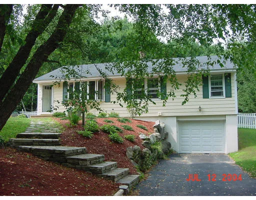 Unit for sale at 6 Princeton Ln, Holden, MA 01522