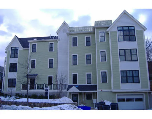 Unit for sale at 140 Hudson St, Somerville, MA 02144