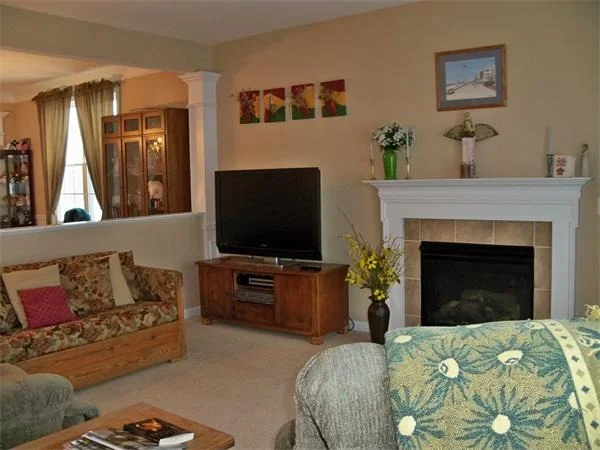 Unit for sale at 28 Alfalfa Dr, Grafton, MA 01560