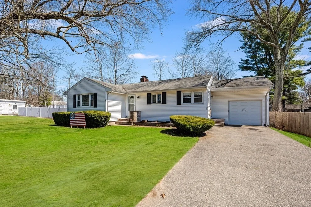 Unit for sale at 397 South St, Holbrook, MA 02343