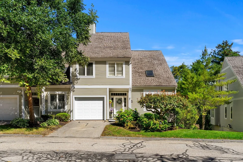 Unit for sale at 63 Landing Dr, Methuen, MA 01844