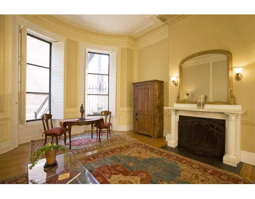 Unit for sale at 326 Dartmouth St, Boston, MA 02116