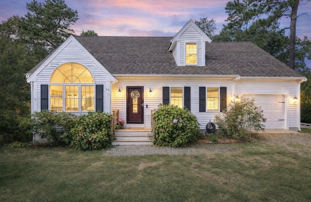 Unit for sale at 16 Balfour Ln, Mashpee, MA 02649