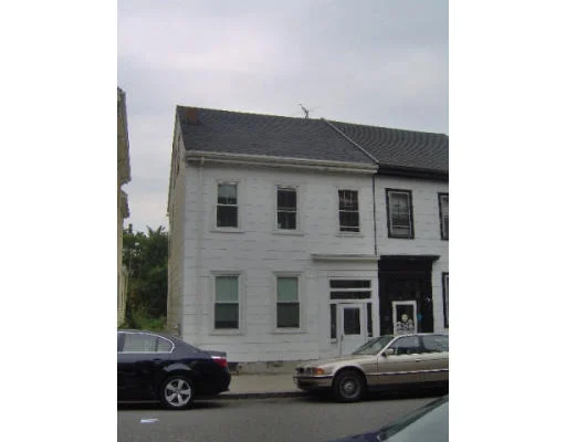Unit for sale at 136 Otis St, Cambridge, MA 02141