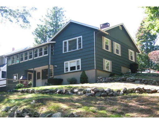 Unit for sale at 33 Cliff Rd, Braintree, MA 02184