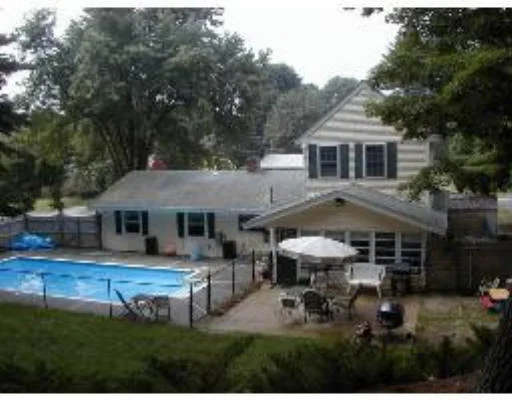 Unit for sale at 8 Donna Rd, Chelmsford, MA 01824