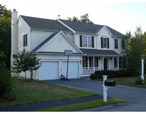 Unit for sale at 5 Anvil Circle, North Andover, MA 01845
