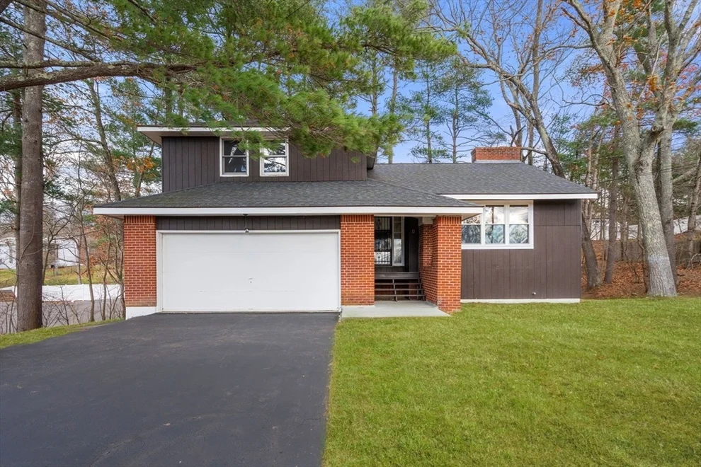 Unit for sale at 9 Scenic Ave, Webster, MA 01570