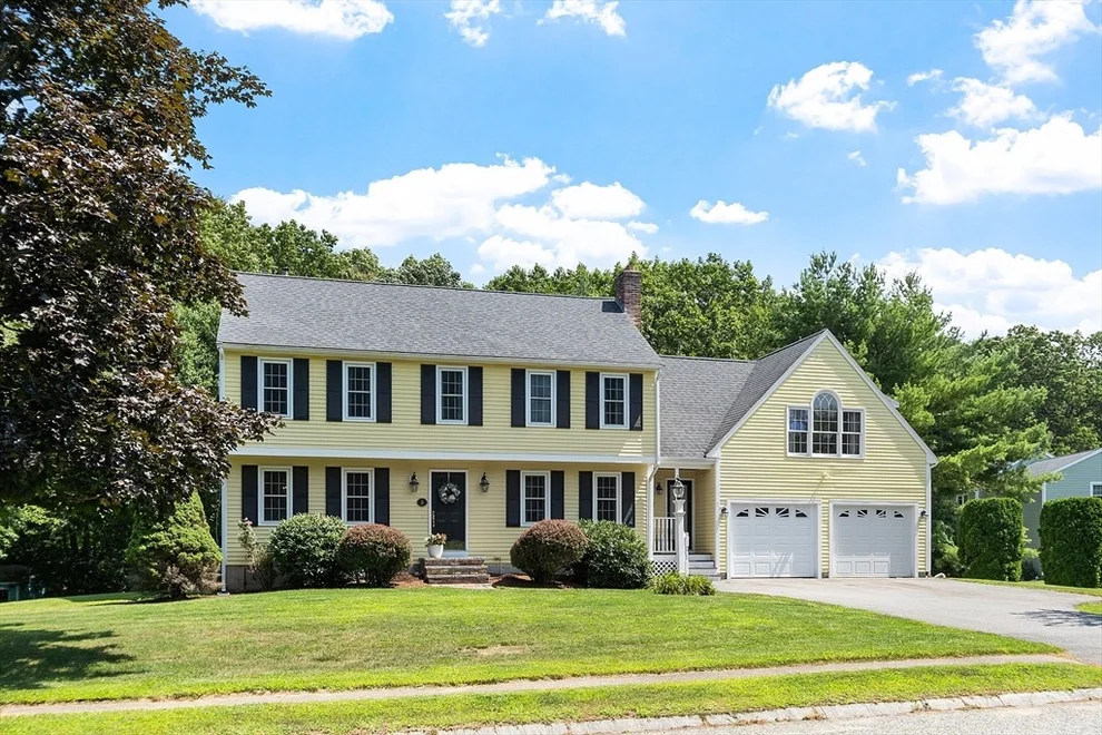 Unit for sale at 5 Ian Keats Dr, Mansfield, MA 02048