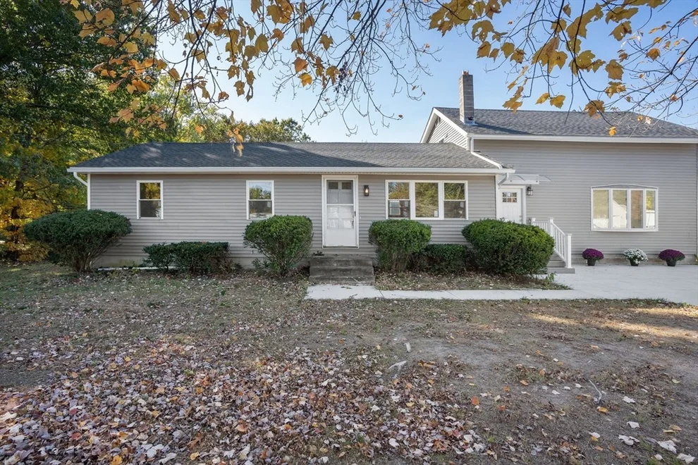 Unit for sale at 154 County Rd, Southampton, MA 01073