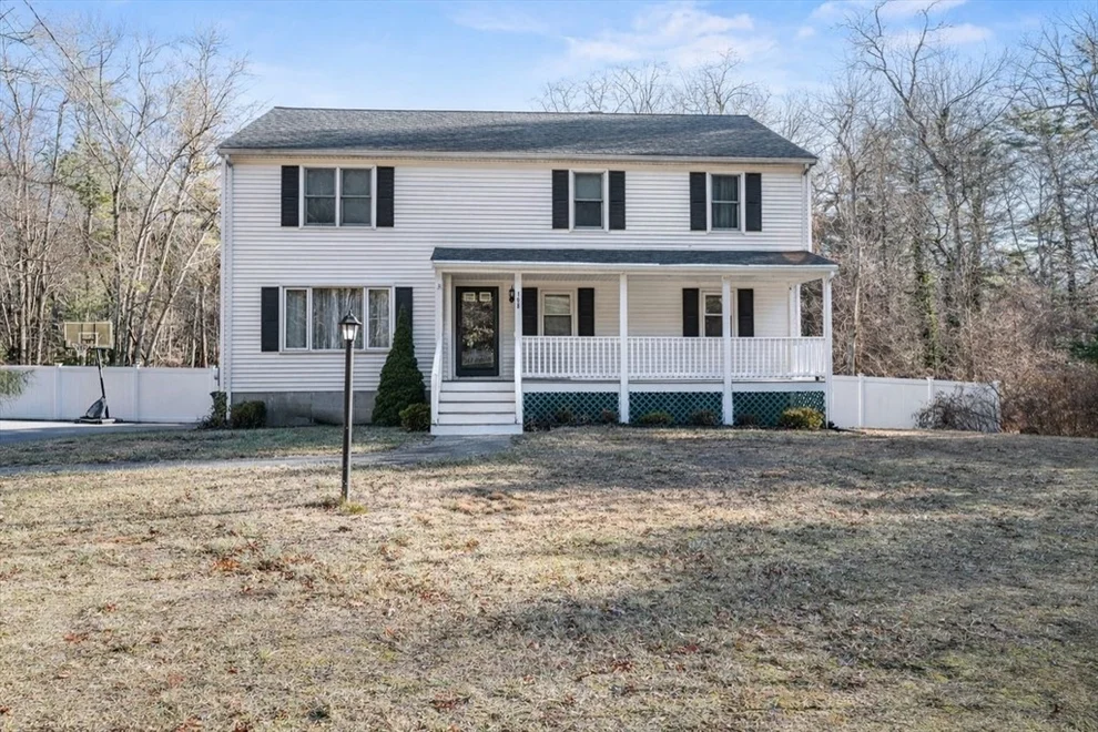 Unit for sale at 198 Elm St, Pembroke, MA 02359