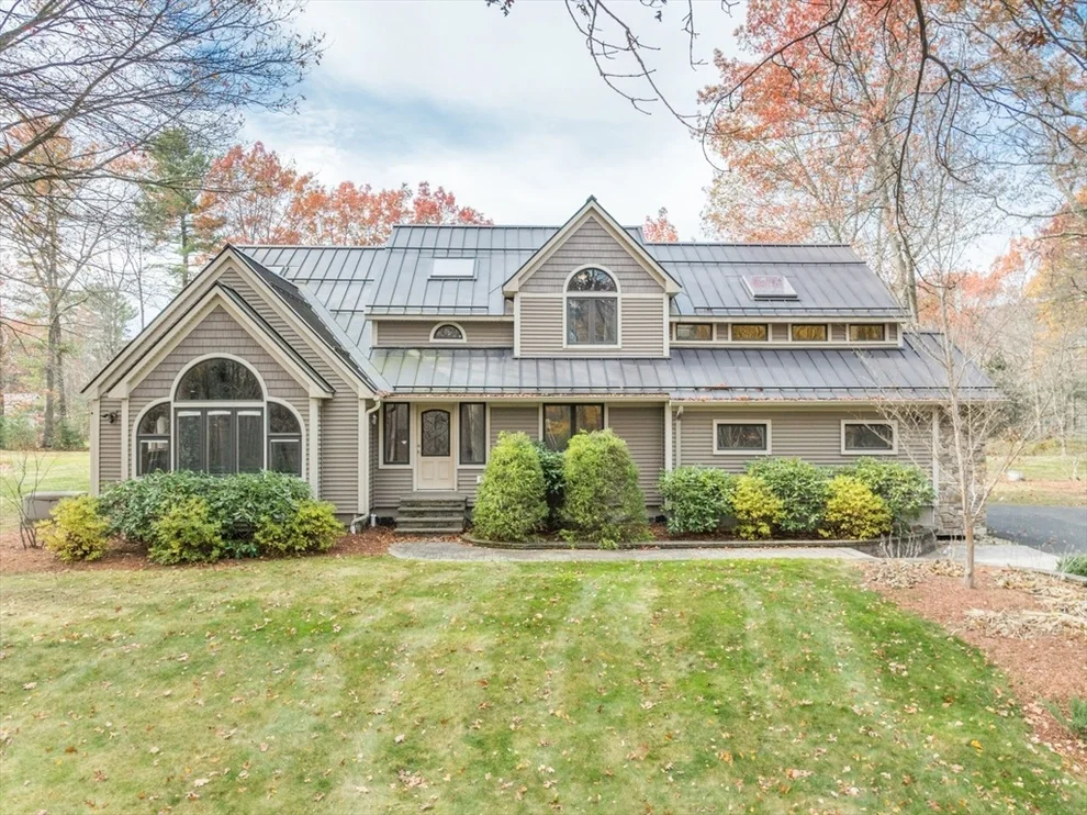 Unit for sale at 29 Rattle Hill Rd, Southampton, MA 01073