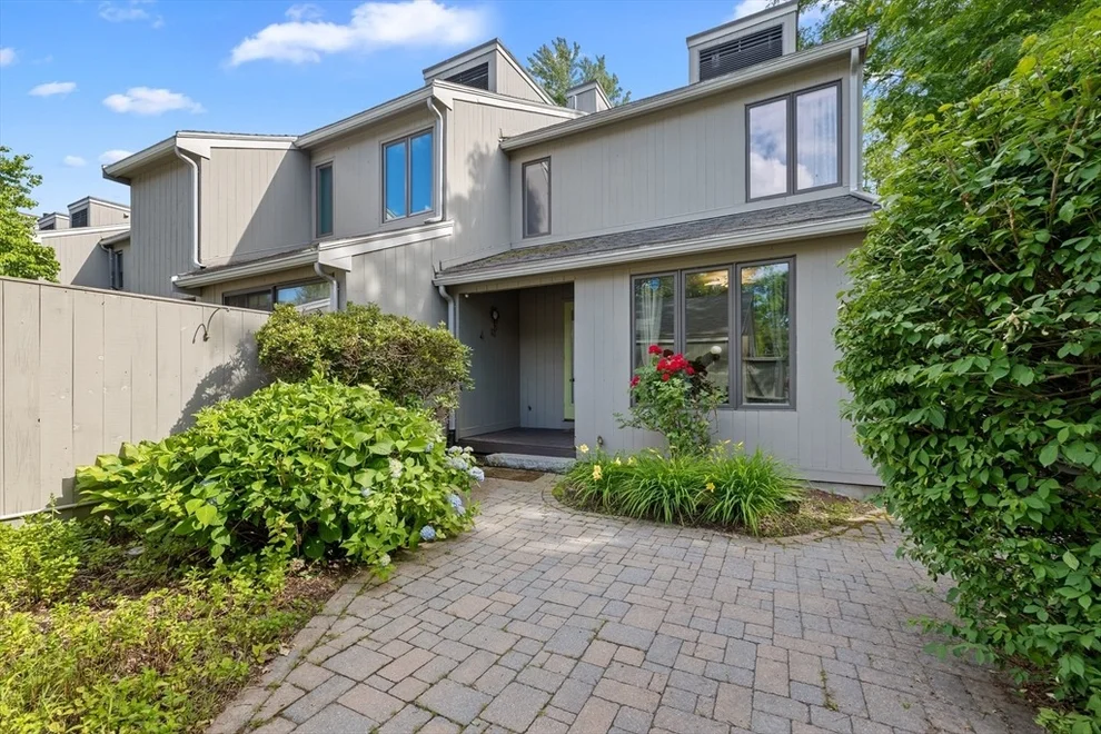 Unit for sale at 20 Mill Pond, North Andover, MA 01845