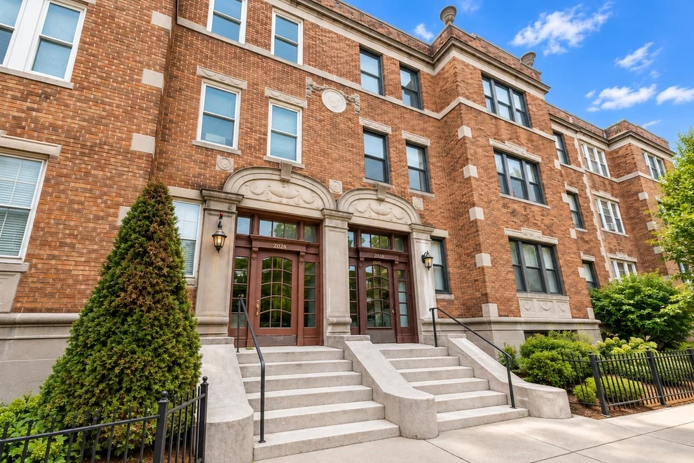 Unit for sale at 2021 Commonwealth Ave, Boston, MA 02135