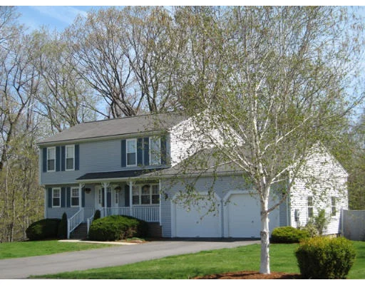 Unit for sale at 23 Thomas Farm Circle, Shrewsbury, MA 01545