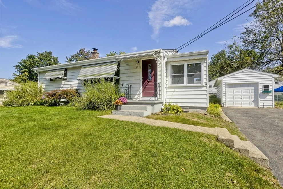Unit for sale at 19 Dennis St, Springfield, MA 01118
