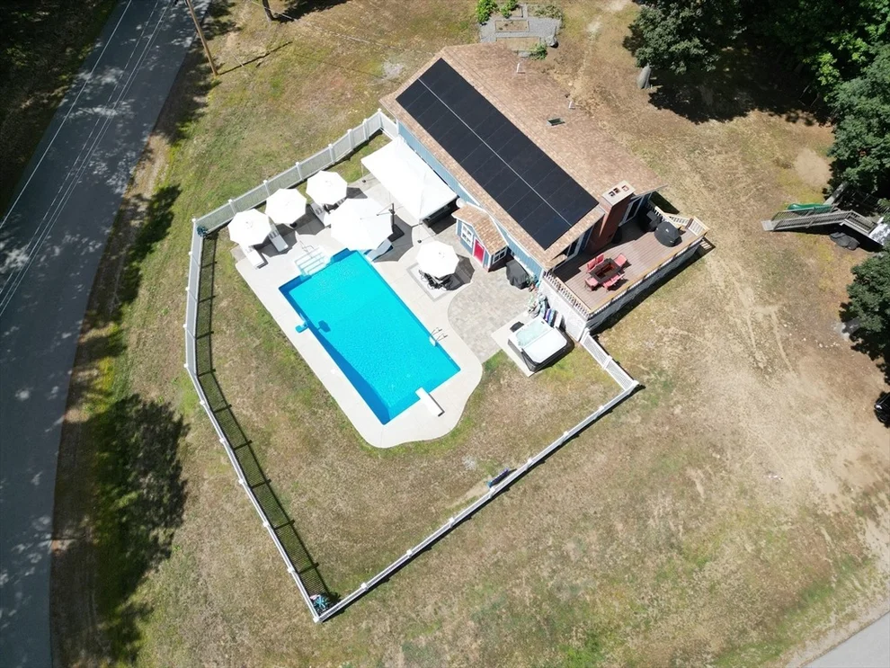 Unit for sale at 10 Folly Brook Terrace, Kingston, NH 03848