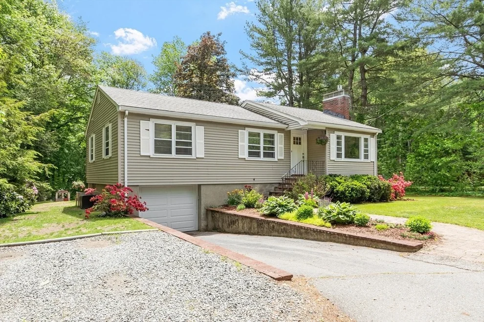 Unit for sale at 517 Pearl St, Reading, MA 01867