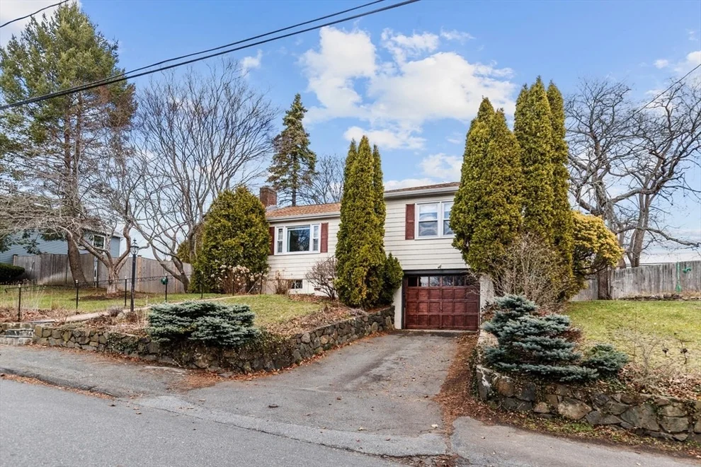 Unit for sale at 20 Girdler Road, Marblehead, MA 01945
