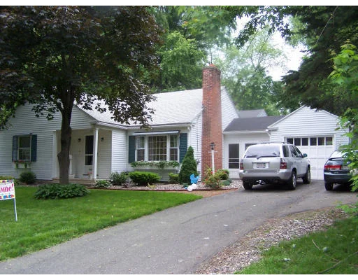 Unit for sale at 112 Warren Terrace, Longmeadow, MA 01106