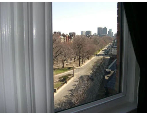 Unit for sale at 362 Commonwealth Ave, Boston, MA 02115