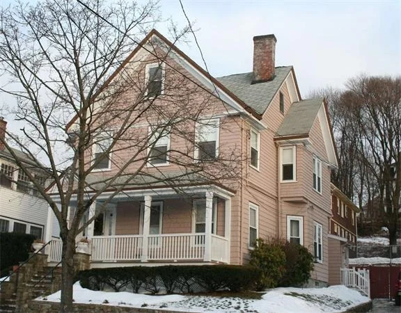 Unit for sale at 135 Mount Vernon Ave, Melrose, MA 02176