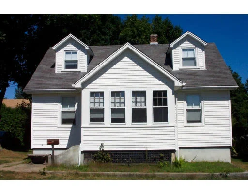 Unit for sale at 29 Weybossett Ave, Framingham, MA 01702