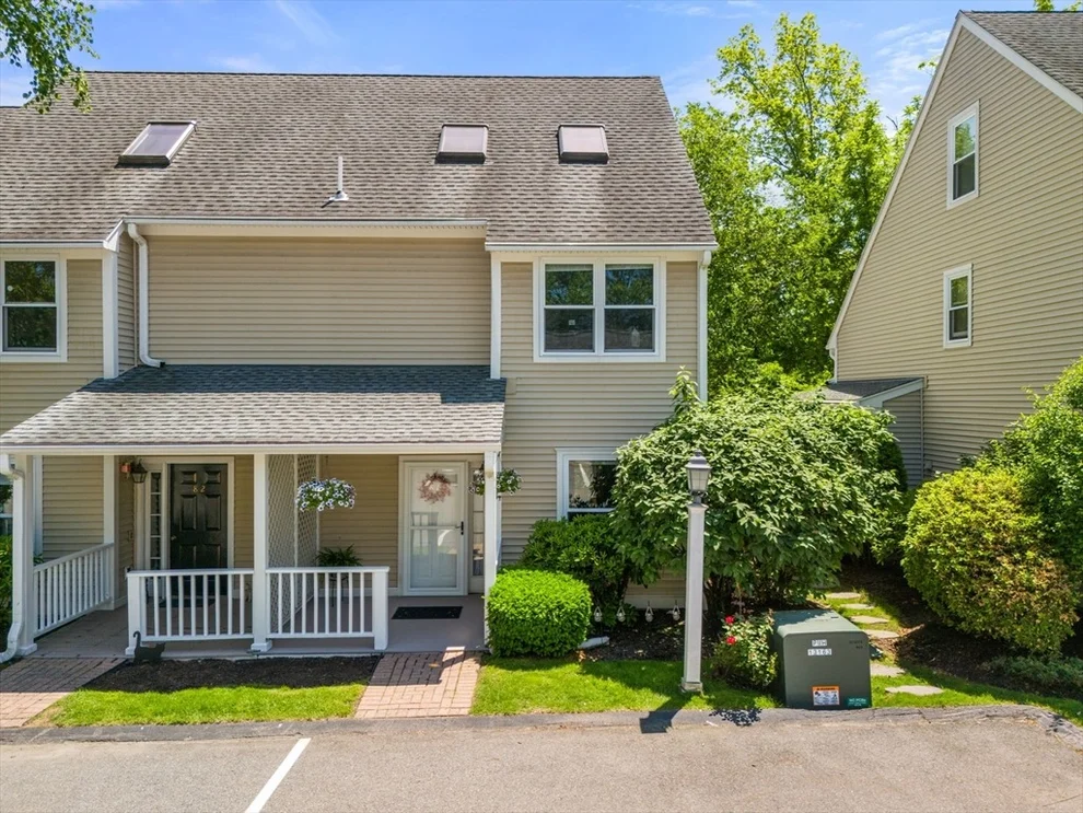 Unit for sale at 81 Hammond Place, Woburn, MA 01801