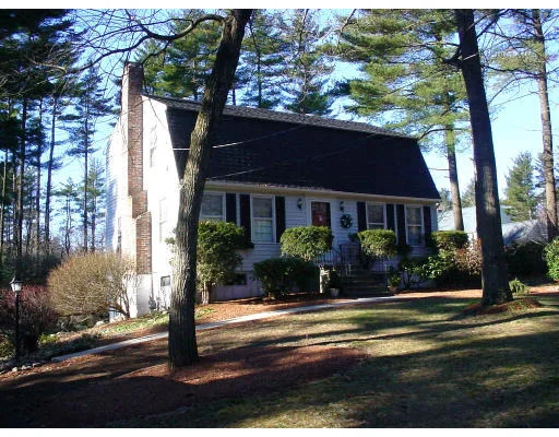 Unit for sale at 6 Short Street, Franklin, MA 02038