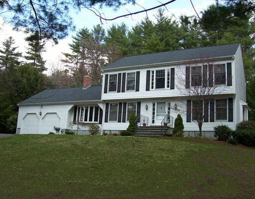 Unit for sale at 15 Knowlton Dr, Acton, MA 01720
