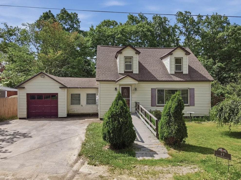 Unit for sale at 17 Buttonwood Place, Lunenburg, MA 01462