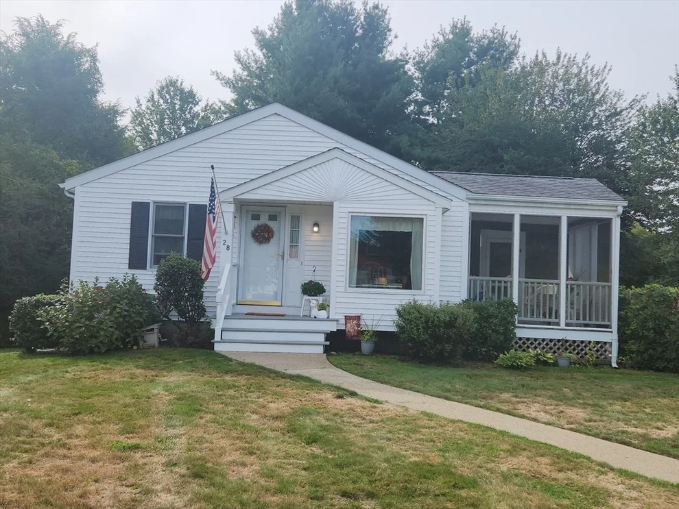 Unit for sale at 28 Brookbend Way E, East Bridgewater, MA 02333