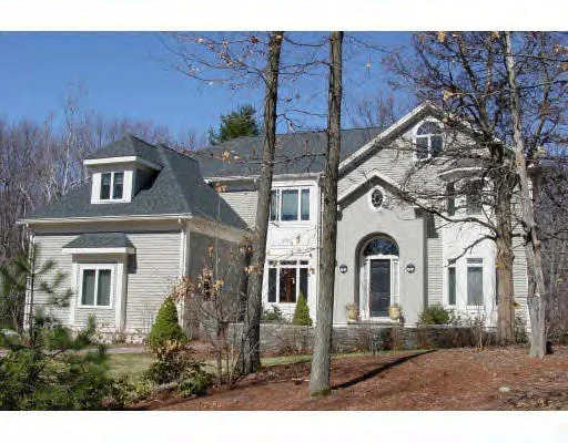 Unit for sale at 301 South Avenue, Weston, MA 02493