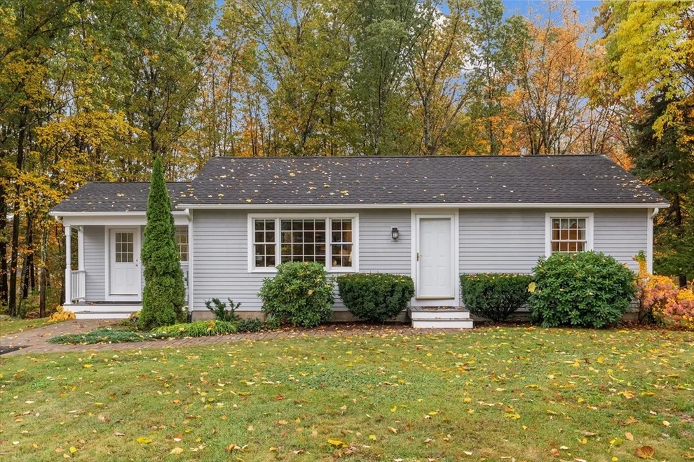 Unit for sale at 196 Linden St, Berlin, MA 01503