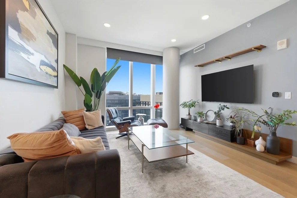 Unit for sale at 188 Brookline Avenue, Boston, MA 02215