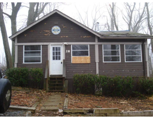 Unit for sale at 28 Kosta Ave, Rutland, MA 01543