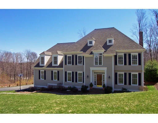Unit for sale at 10 Hearthstone Rd, Hopkinton, MA 01748