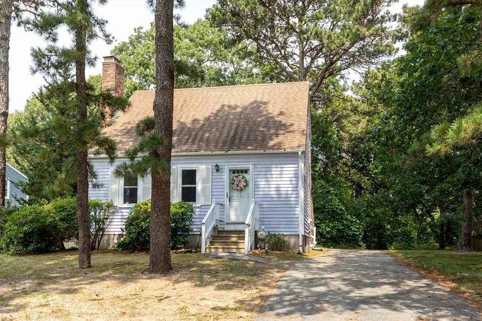 Unit for sale at 10 Daisy Ln, Yarmouth, MA 02664