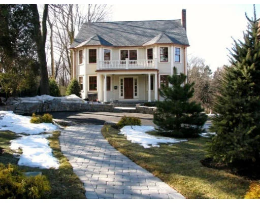 Unit for sale at 281 Park St., Newton, MA 02458