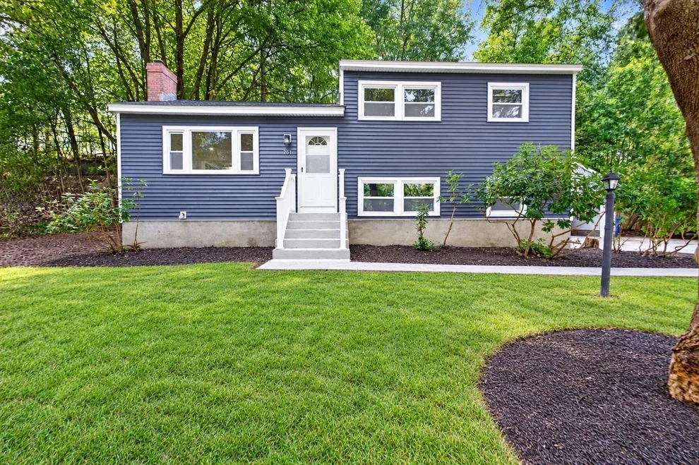 Unit for sale at 251 Winn St, Burlington, MA 01803