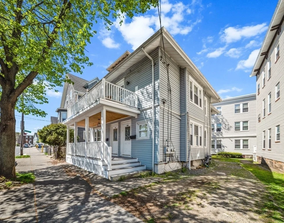 Unit for sale at 28 Chestnut St., Lynn, MA 01902