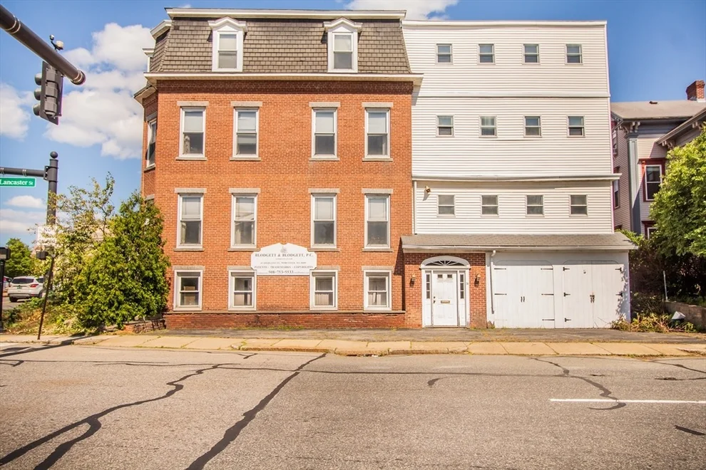 Unit for sale at 43 Highland St, Worcester, MA 01609